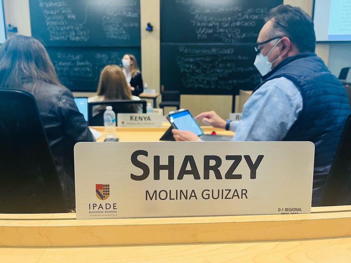 Sharzy Molina tweet media