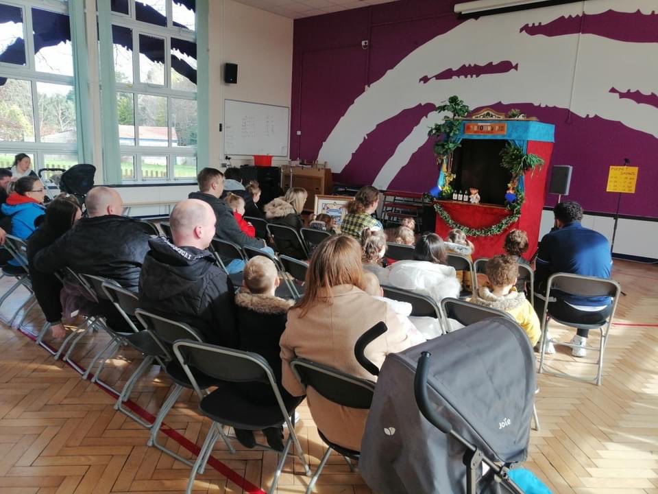 OasisNewOak1's tweet photo. What a fantastic turnout for our toddler fun event this morning.
Activities included a puppet show, arts and crafts and an Easter egg hunt to name a few 😊
We met some lovely new families and great fun was had by all 😊
#newoakmakesadifference
#madeinnewoak
#funmorning https://t.co/cOewsa5bFr