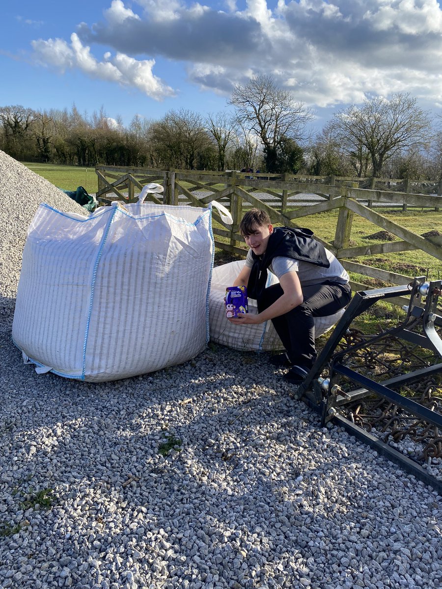 HessleHighDofE's tweet photo. Hessle DofE Silver Award Practice Expedition - An Early Easter Egg Hunt courteous of Mrs Price. Thank you. @DofENorth @HessleHigh @ConsortiumTrust https://t.co/xiDLkLSA7S