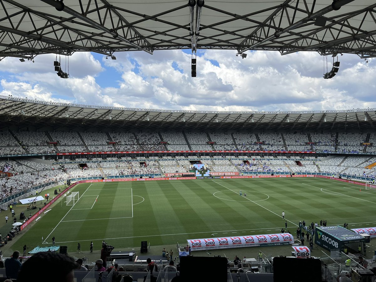 martinsymiguel's tweet photo. Tá bonito o @Mineirao ! Identidade visual da final e o gramado estão demais! #otempo #superfc https://t.co/2h9FUSpmzA