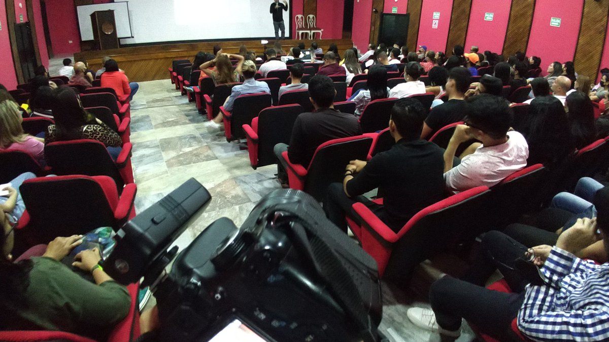 jfarinasm's tweet photo. Hoy cambie de oficio a #zupper #fotógrafo @getzupper #cumaná https://t.co/VzckEik3Is