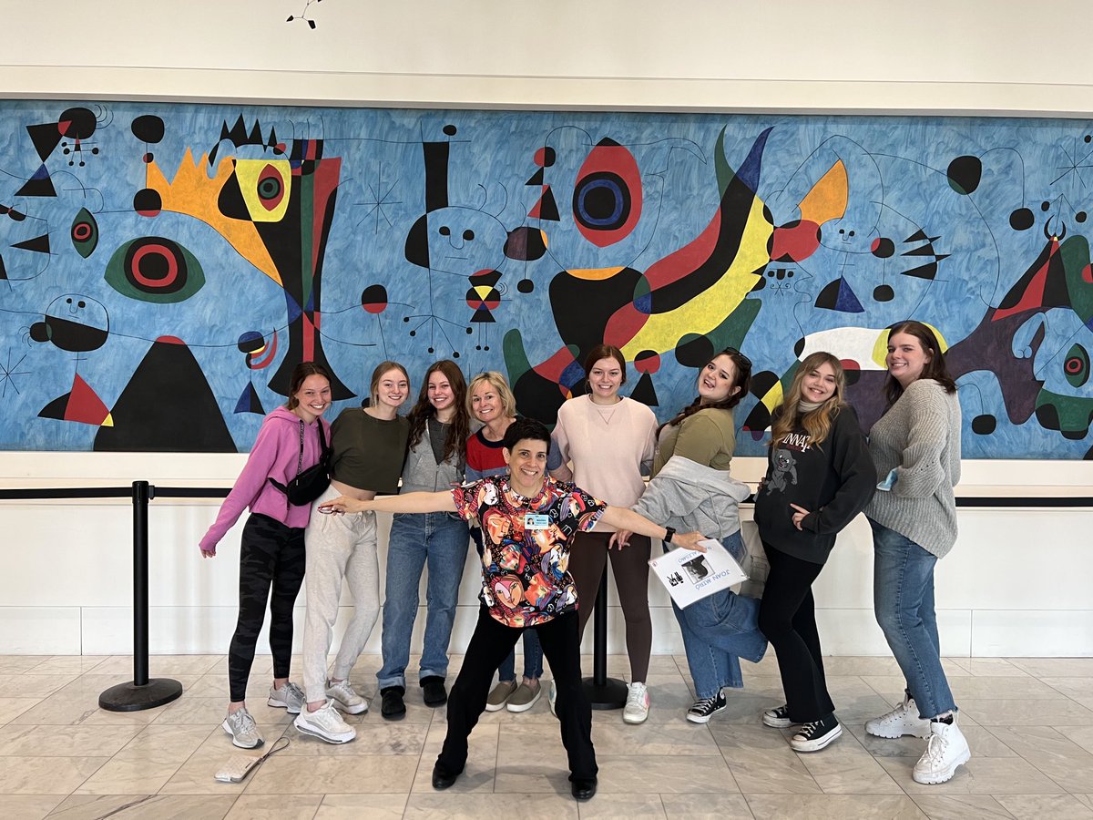 SenoraDennler's tweet photo. I missed this! Finally….⁦@cincyartmuseum⁩ with mis chicas.  Thanks to Marina for our guided tour in Spanish! https://t.co/9GHobBdx2u