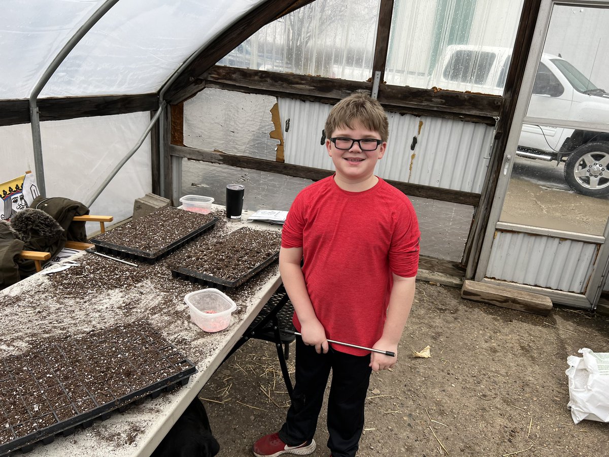 michael_kelly00's tweet photo. Melon planting has started! 🍉#mitchellmelons https://t.co/IMwCtg6x16