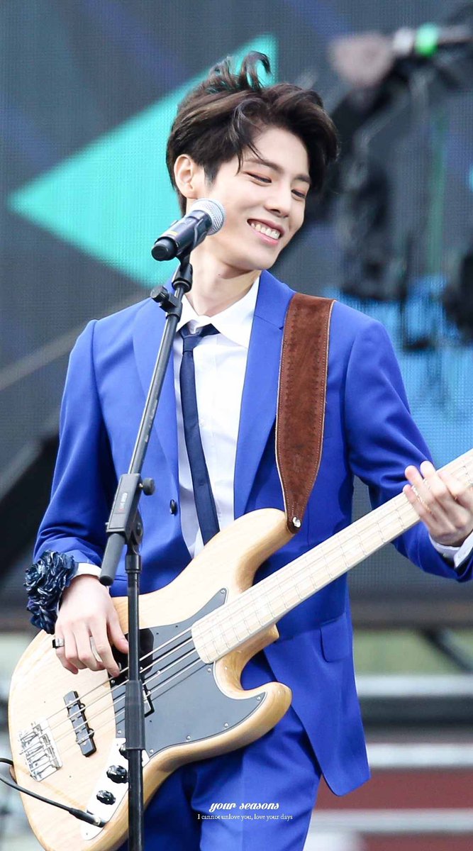Taegyeomie_'s tweet photo. โญโโโฏ . . . . . . . . . . . . โฐโโโฎ
#JAEHYEONG of the day:
๐น BLUE ๐น
โฐโโโฎ. . . . . . . . . . . . .โญโโโฏ
#TheRose #theroseband #TheRoseSound #Jaehyeong #BlackRose #leejaeyeong #jeff #KPOP #BlackRoseStreetTeam https://t.co/p6RiU4Ll3t