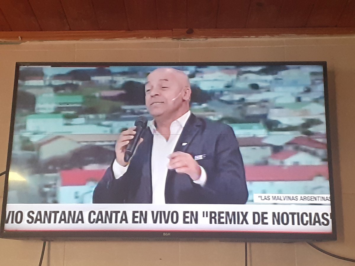 Este momento de <a href="/C5N/">C5N</a> me hizo emocionar, tanto más que la conductora del programa.  #MalvinasNosUne