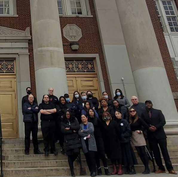 Employees at @NewVisionsNYC Charter High Schools wear black and demand a #FairContract now! #Solidarity #UnionStrong @UFT @AFTunion @nysut #NYSUTRA2022 #NYSUTRA #NYC