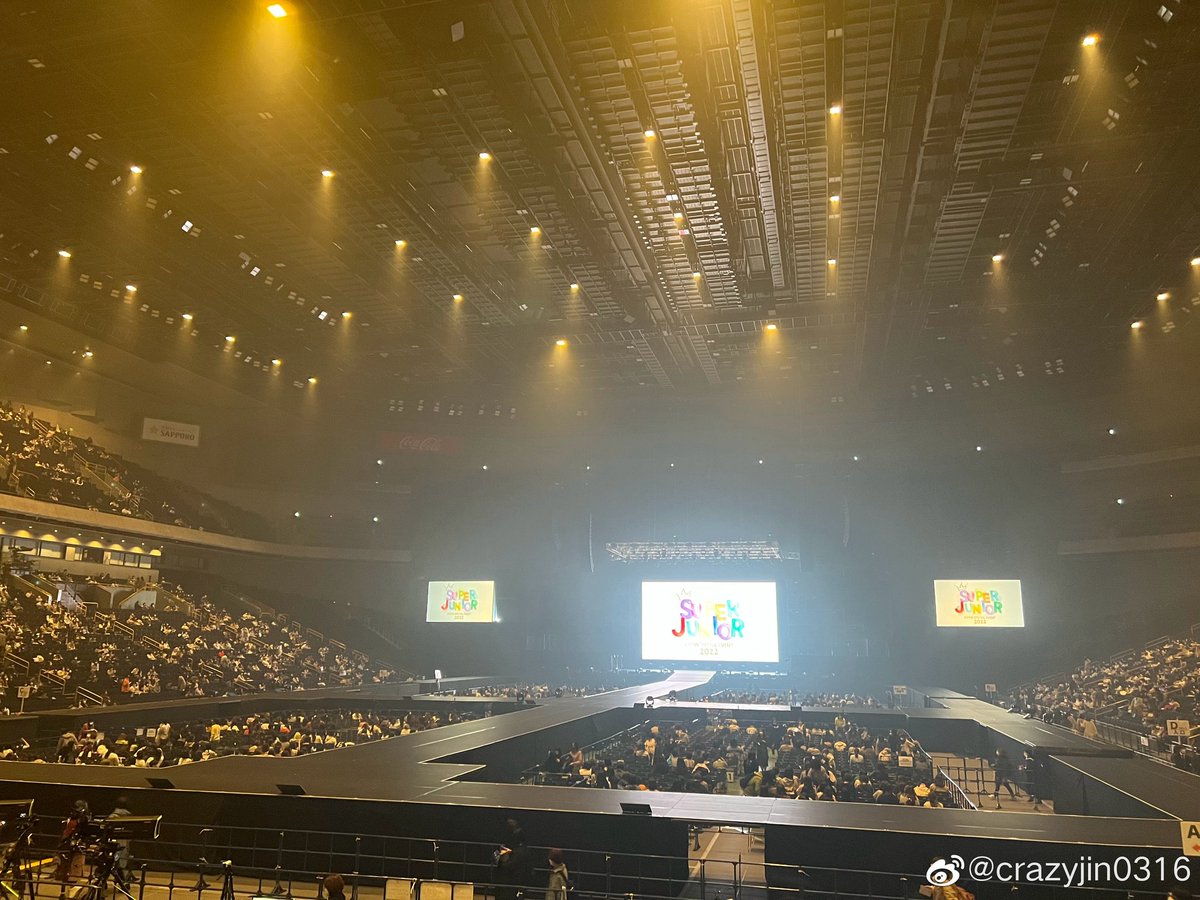 Eunhae0404_1510's tweet photo. Some sweet eunhae 🍬 from today concert 

1.🐯 forgot how to speak in Japanese 🐒 always helped in the conversation 
2. 🐒 who was staring at 🐯 talking his gums shows up
3.🐯 Passing by 🐒 when he walkoff the stage to change into a second outfit
4.🐯 had a lot of reactions when+ https://t.co/dcRSiL87vN