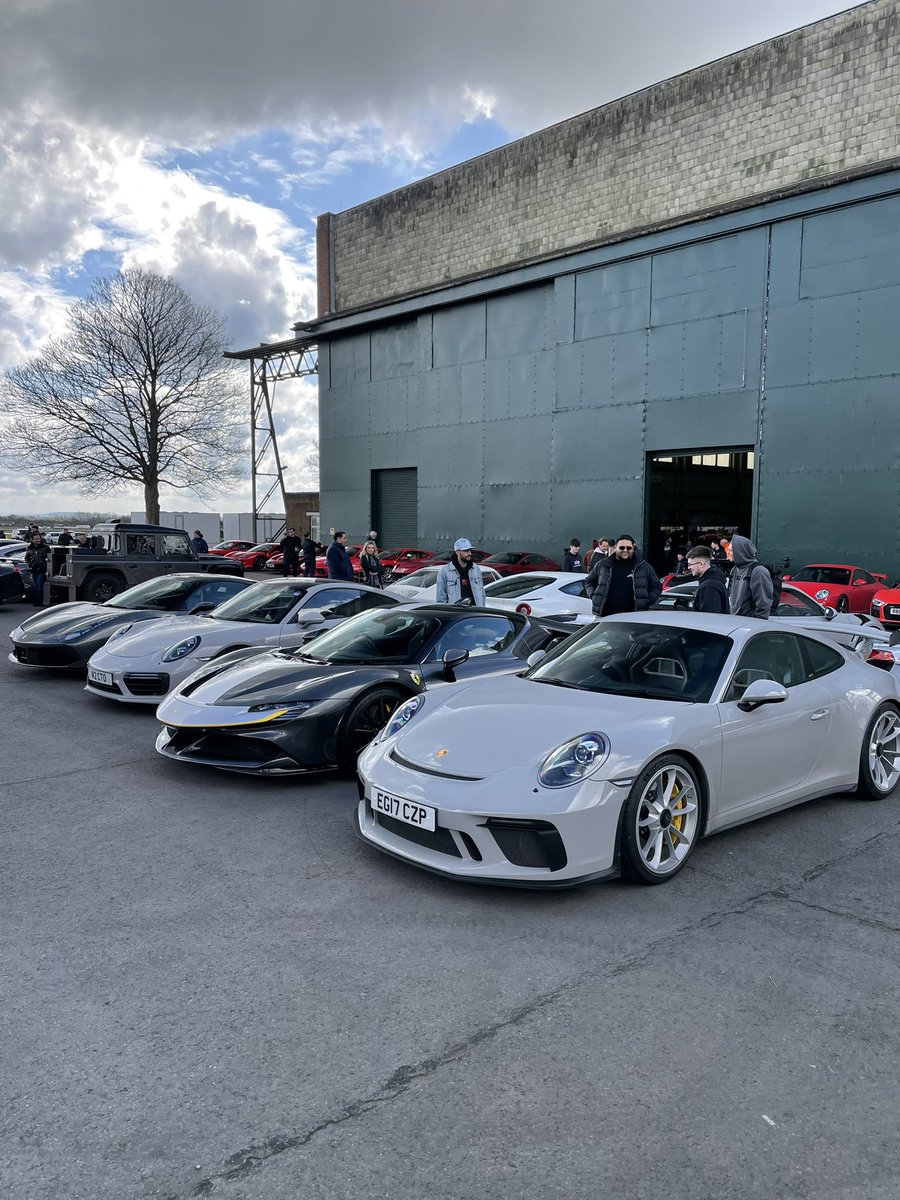 Joined <a href="/aSUPERCARDRIVER/">SupercarDriver™</a> this morning for the Season Opener <a href="/BicesterH/">Bicester Heritage</a> 🙌 #supercars #baytreecars #baytree #ferrari #lamborghini #mercedes #mclaren