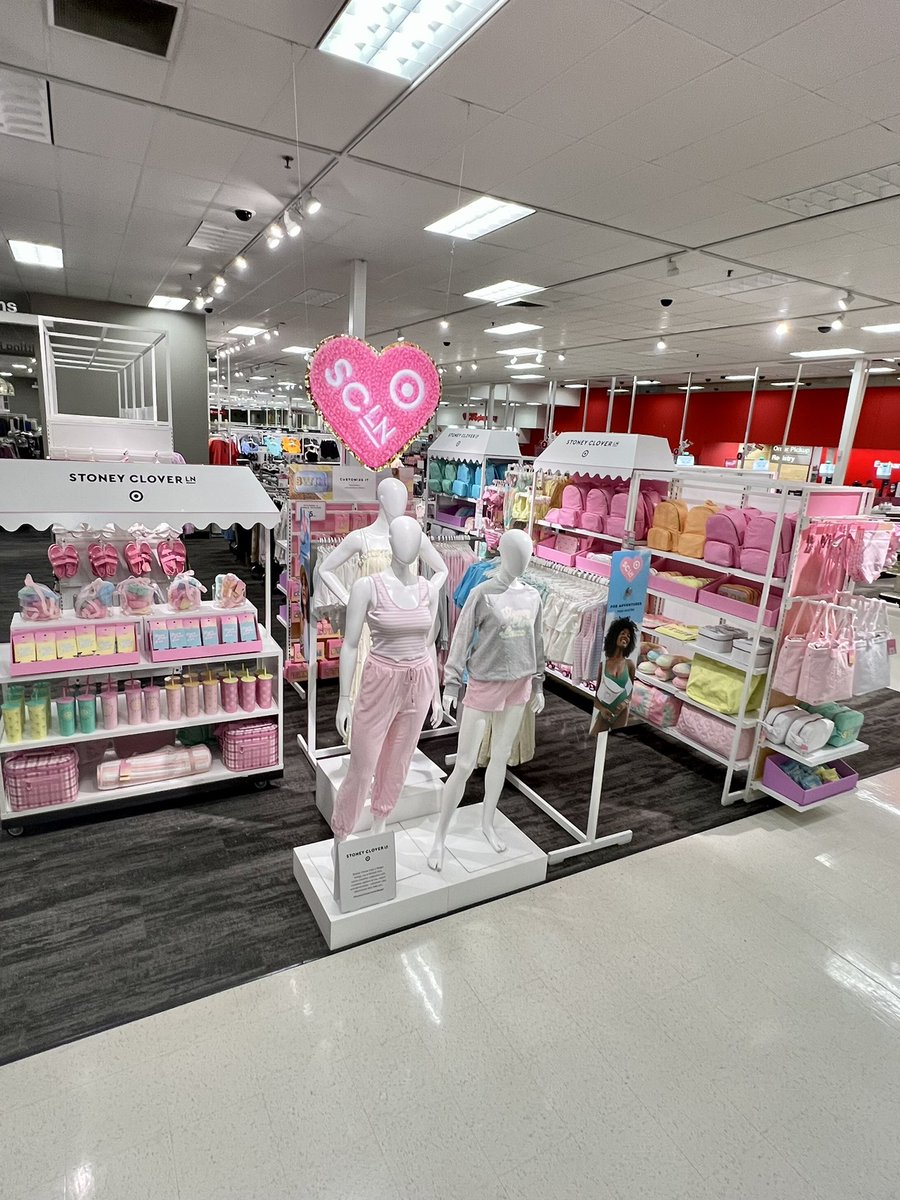 Super proud of T-0827 for being resilient through our remodel and making a flawless execution of  Stoney Clover Lane!!! #stoneycloverlane #worksomewhereyoulove