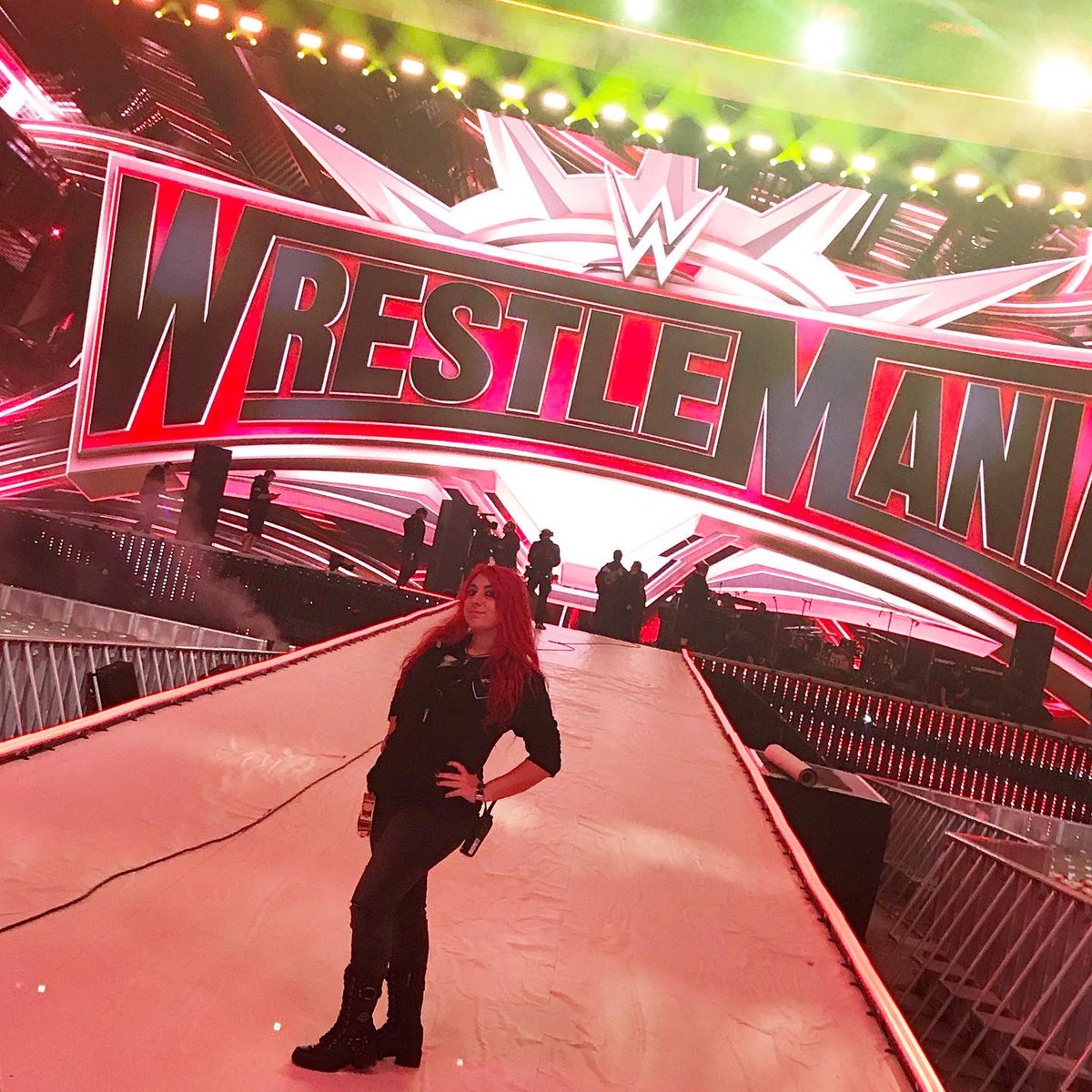 AnnieStoic's tweet photo. Itโs #Wrestlemania Weekend!! A few pics from WM 35 in 2019! #rondarousey #davebautista #joanjett #whyisgamora #baddestwomanontheplanet https://t.co/jmejG59UDK