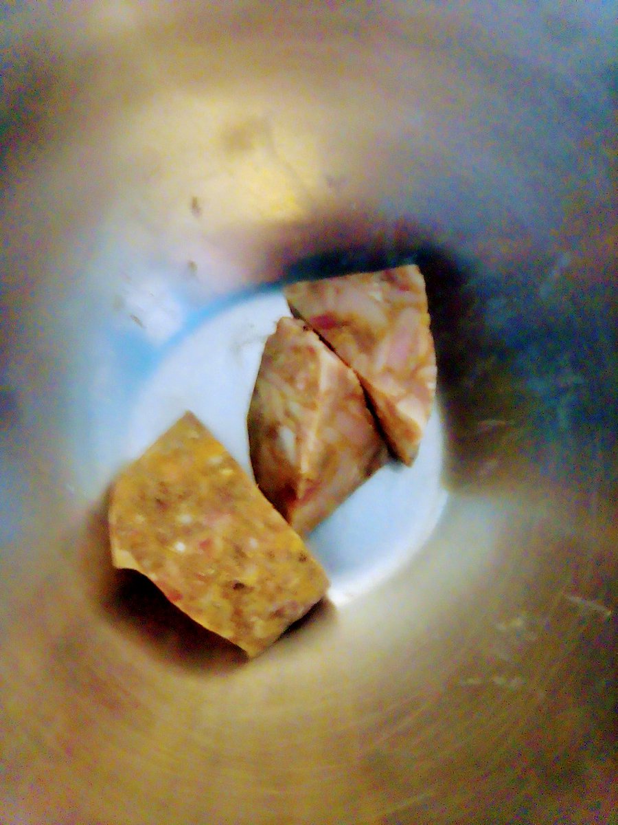 MachproE's tweet image. Ce soir c'est andouille ratatouille, ça rime...