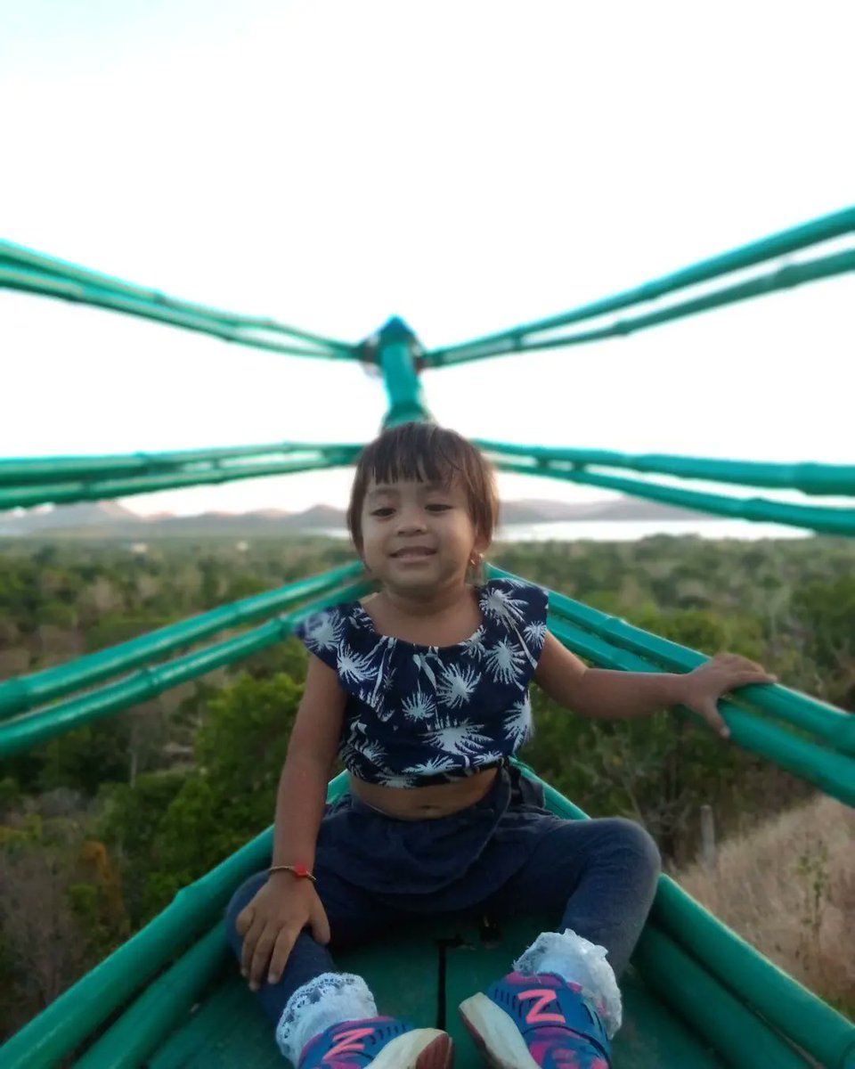 JuainahP's tweet photo. My adventure little girl🌼🌀🍃 https://t.co/3xGlMdiHvP