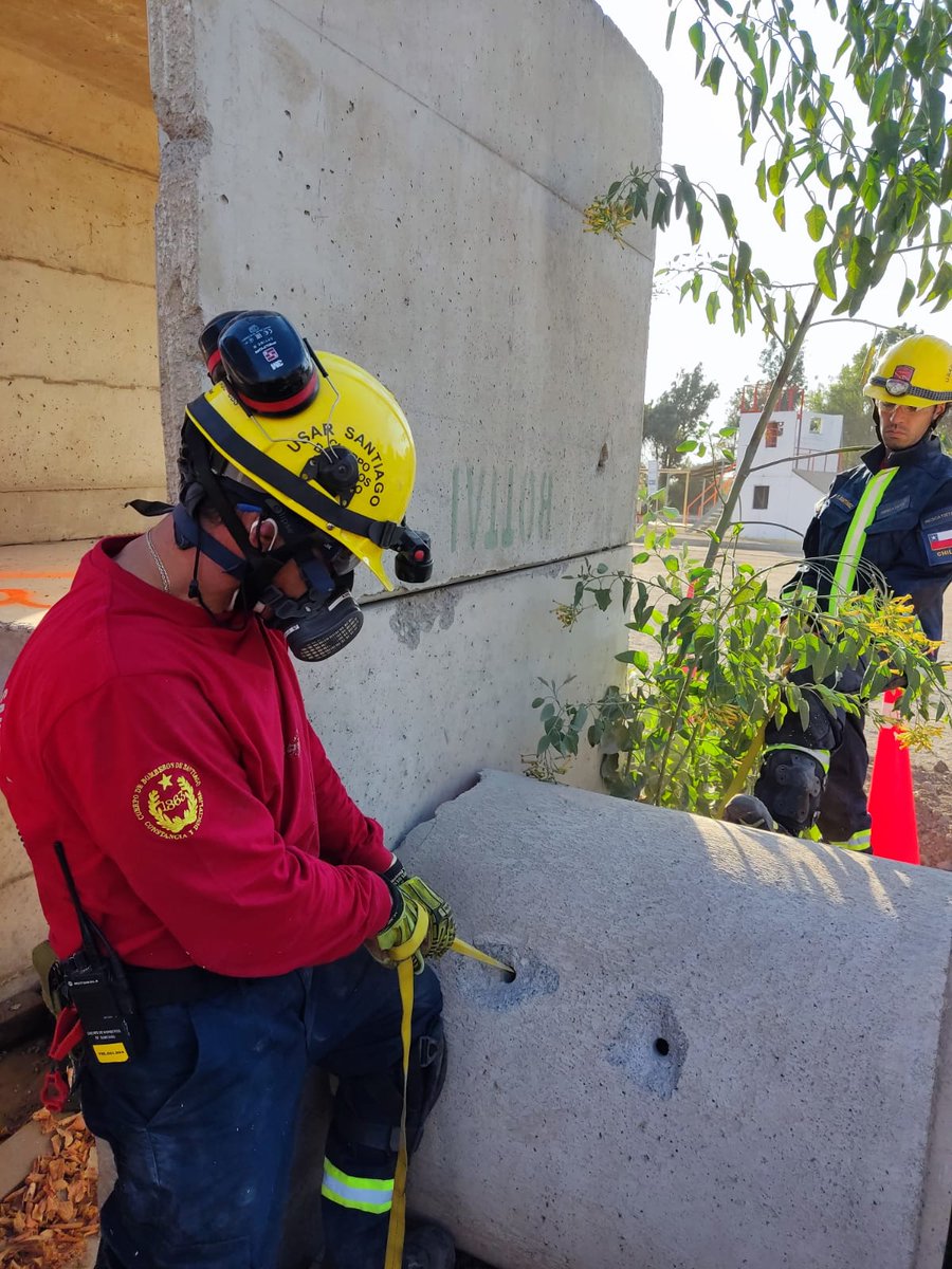 🔴AHORA: continúa el despliegue de #USARSANTIAGO en el 2° Ejercicio Preparatorio para su reacreditación bajo modalidad #IRNAP reconocido por <a href="/Insarag/">International Search and Rescue Advisory Group</a>, en el Campo de Entrenamiento "Comandante Máximo Humbser Zumarán".
<a href="/SNOBomberos/">Sistema Nacional de Operaciones</a>
#BomberosSantiago 
#ConstanciayDisciplina