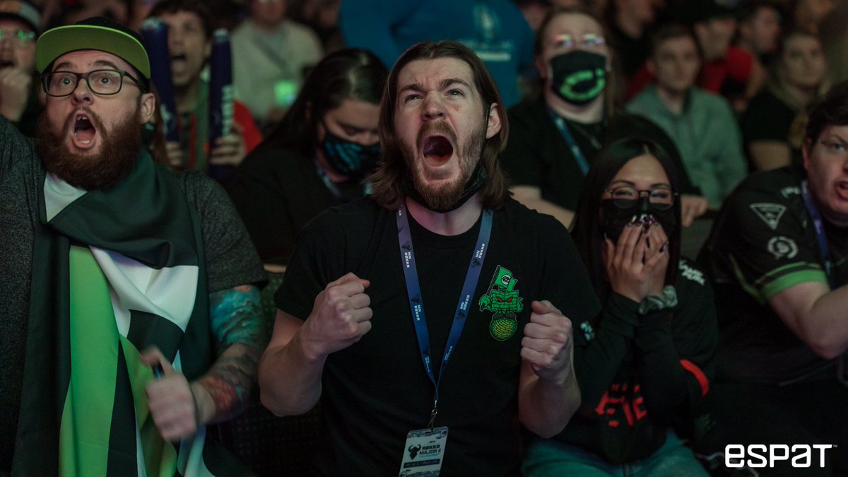 xRingleadeR's tweet photo. Talk about some hype here at the @ROKKR tourney!

Shot for @espatmedia https://t.co/0l4kE0b3NY