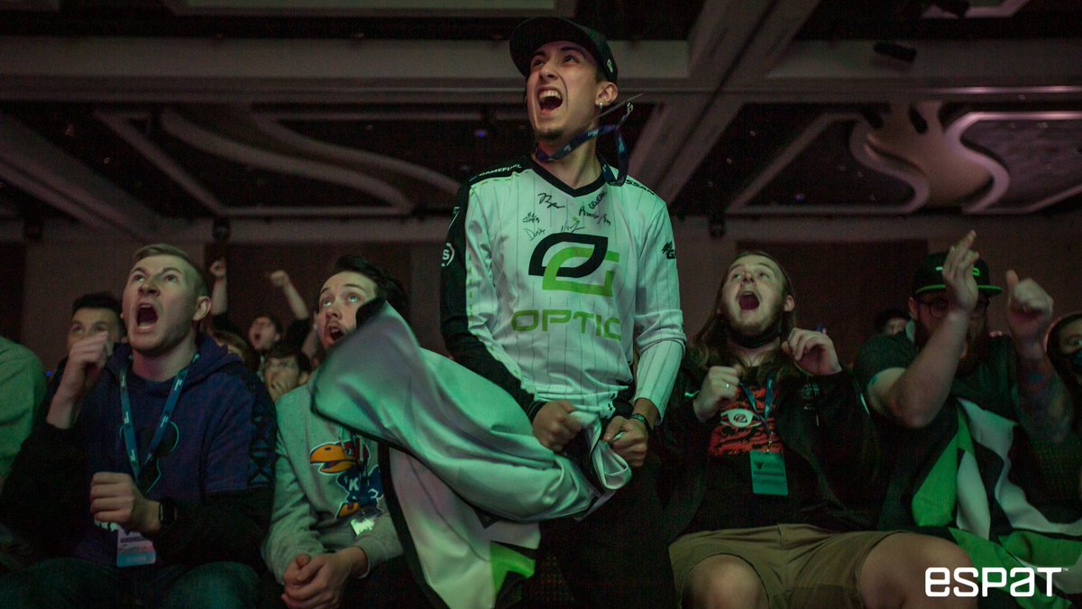 xRingleadeR's tweet photo. Talk about some hype here at the @ROKKR tourney!

Shot for @espatmedia https://t.co/0l4kE0b3NY