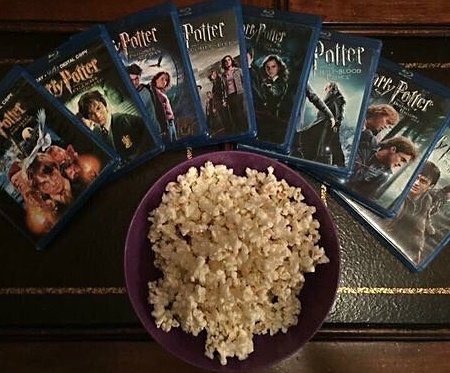 MNSATaehy's tweet photo. meu namorado acabou de montar o date ideial pra gente, acho que nunca estive tão apaixonado https://t.co/LWByNz7RMD