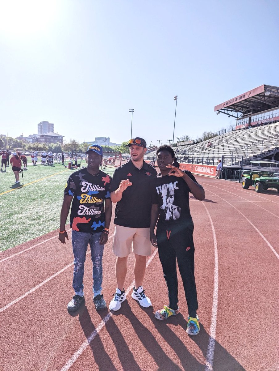BalloutSpud's tweet photo. I would like to thank coach @GJKinne for inviting me and my teammate @9itsup to the University of Incarnate Word practice. The practice was very lit and full of energy.
I would also like to thank @CodyDunn98 for the campus tour and also keeping it real about UIW's expectations. https://t.co/rMpjwdrz7u