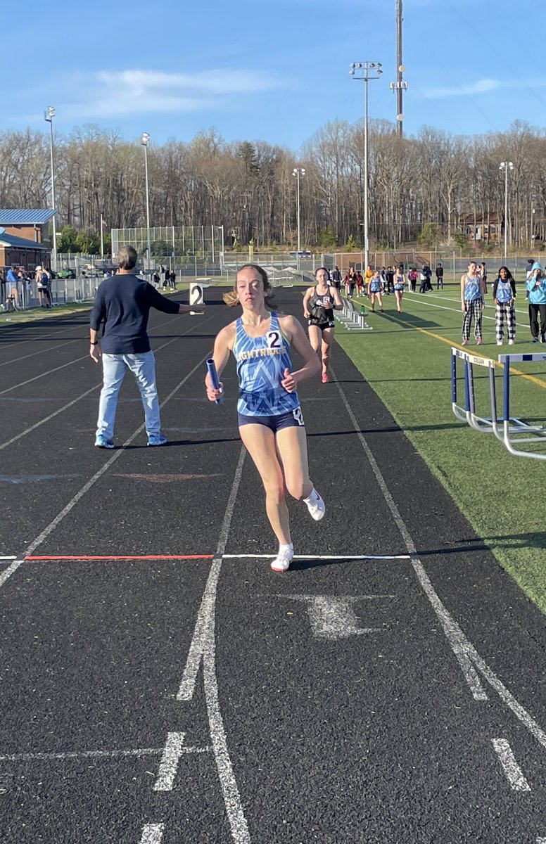 Girls DMR runs 13:11 to win the Colgan Distance Classic @LightridgehsA <a href="/Lightridge_LCPS/">𝐋𝐢𝐠𝐡𝐭𝐫𝐢𝐝𝐠𝐞 𝐇𝐢𝐠𝐡 𝐒𝐜𝐡𝐨𝐨𝐥</a> <a href="/HitchmanRyan/">Dr. Ryan Hitchman</a>