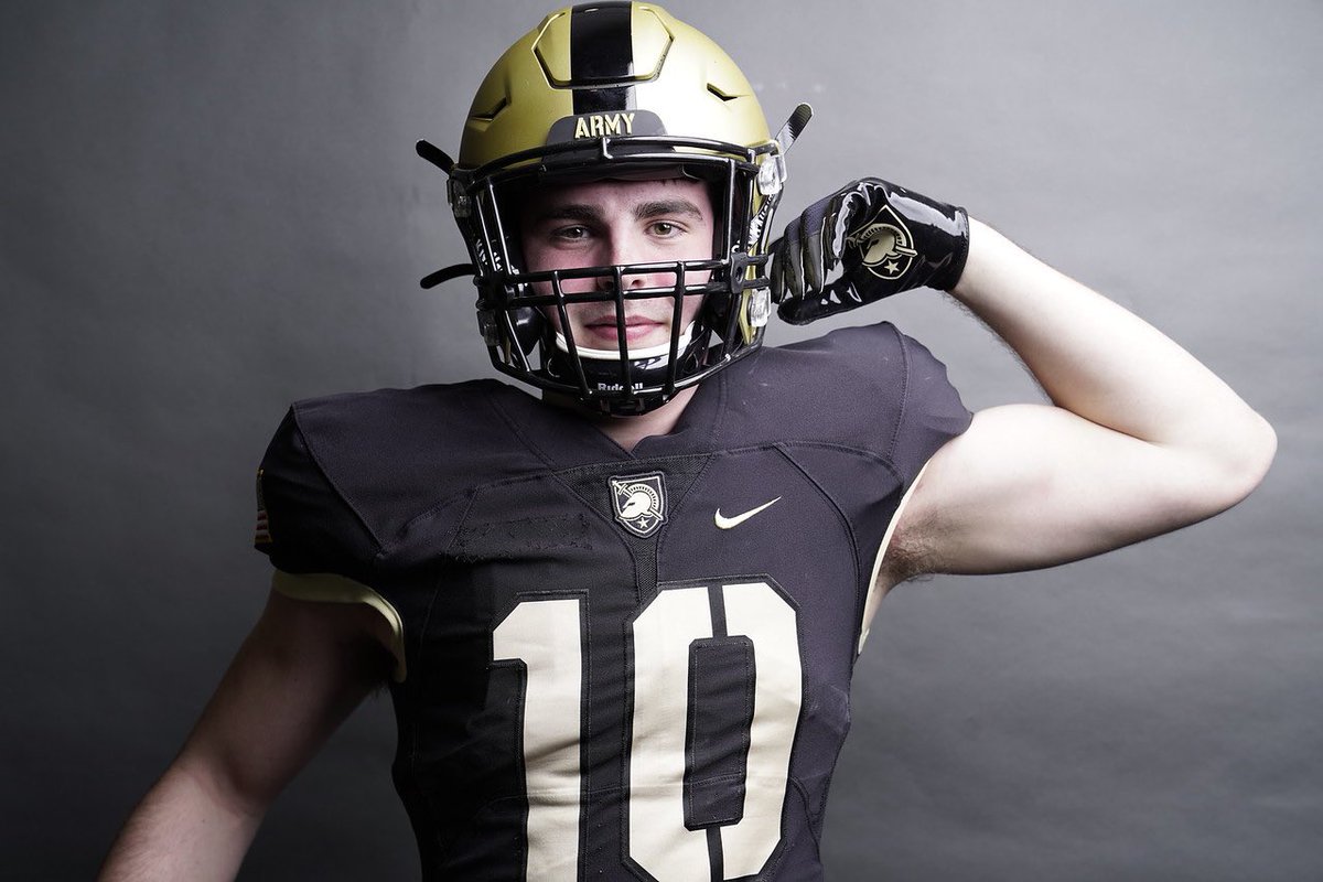 KentMcMahon44's tweet photo. Some pictures @coachopfer took of me at @ArmyWP_Football’s Junior Day. https://t.co/1MgSyxi2zL