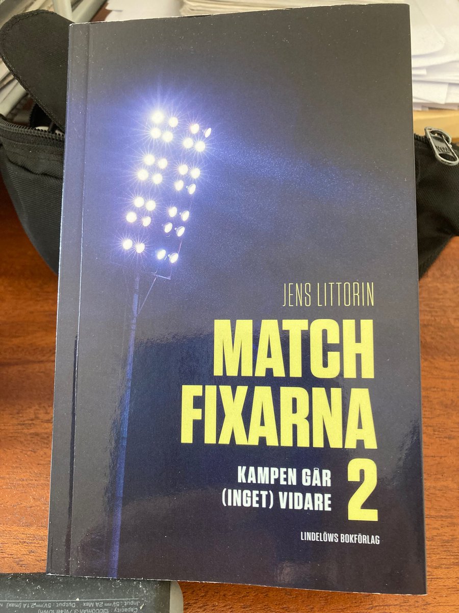 Nu i det stora flödet av böcker - min andra om matchfixning i Sverige. Hur spelade fotbollsledaren bort 31 miljoner? Och varför slår tennisspelaren dubbelfel i Båstad? Svaret finns på dessa sidor.