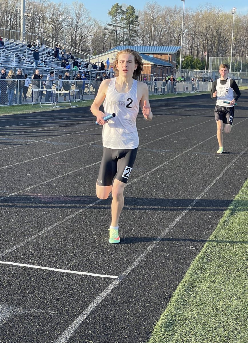 Boys DMR runs 11:31 to win the Colgan Distance Classic @LightridgehsA <a href="/HitchmanRyan/">Dr. Ryan Hitchman</a> <a href="/Lightridge_LCPS/">𝐋𝐢𝐠𝐡𝐭𝐫𝐢𝐝𝐠𝐞 𝐇𝐢𝐠𝐡 𝐒𝐜𝐡𝐨𝐨𝐥</a>