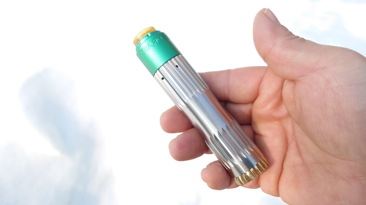 CebrjowHwScHCkj's tweet photo. 皆さんおはよっチェ😆👍今日も宜しくご安全に🙇💦#CompLyfe CLSV_JP EDITION SS + #VaperzCloud #ASGARDmini RDA 😋👍 #VAPE #vape好きな人と繋がりたい #VAPE好きと繋がりたい #VAPE初心者 #swampvape https://t.co/DmVfhvLRzK