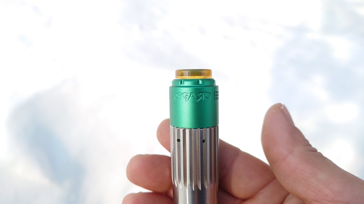 CebrjowHwScHCkj's tweet photo. 皆さんおはよっチェ😆👍今日も宜しくご安全に🙇💦#CompLyfe CLSV_JP EDITION SS + #VaperzCloud #ASGARDmini RDA 😋👍 #VAPE #vape好きな人と繋がりたい #VAPE好きと繋がりたい #VAPE初心者 #swampvape https://t.co/DmVfhvLRzK