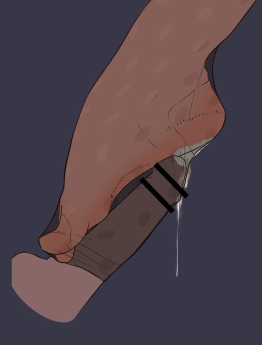 #4月になったのでフォロワーさんに自己紹介しようぜ
薄めの黒ストッキング足ばかり描いています 