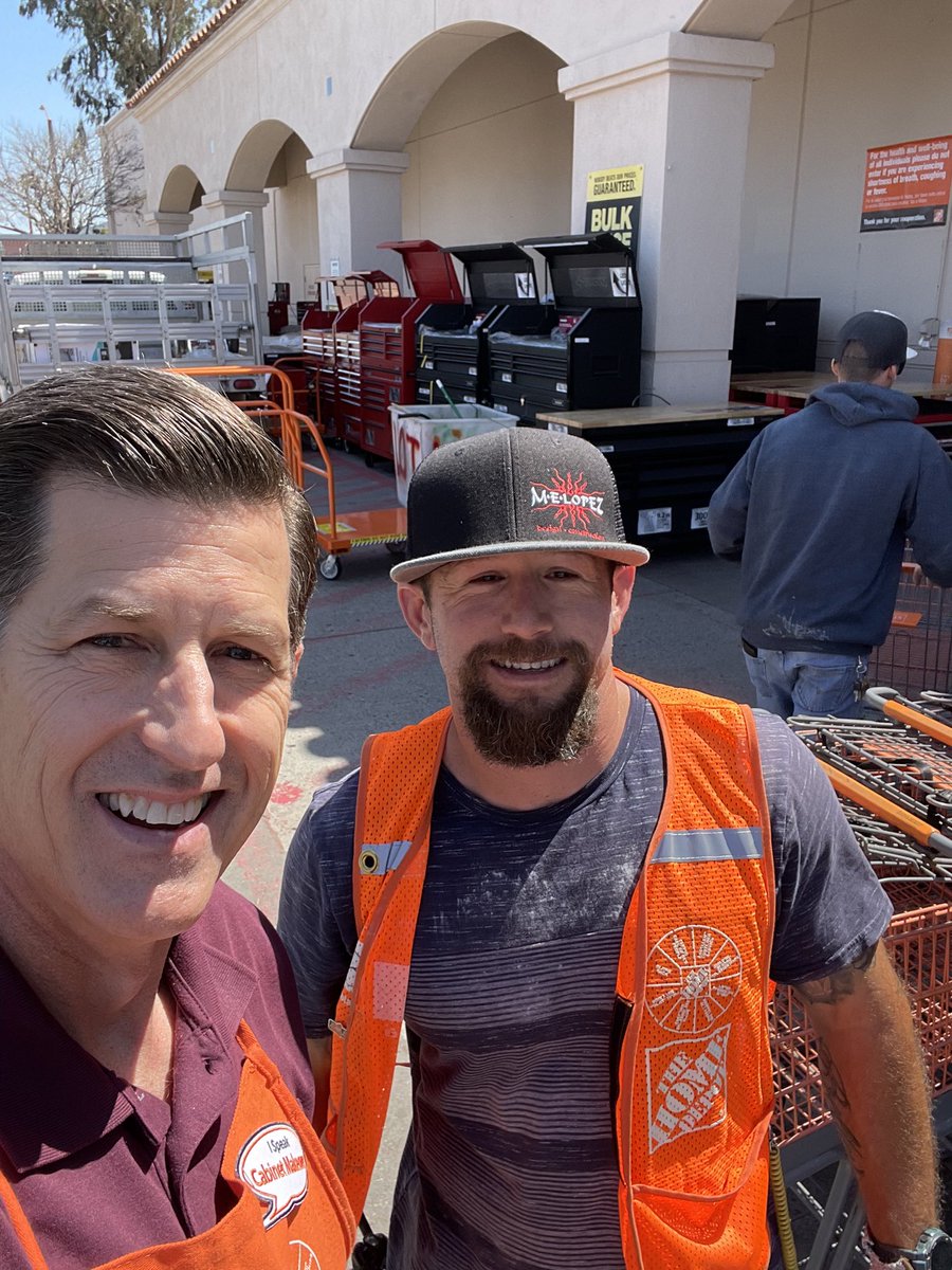 Mandy Russell tweet media