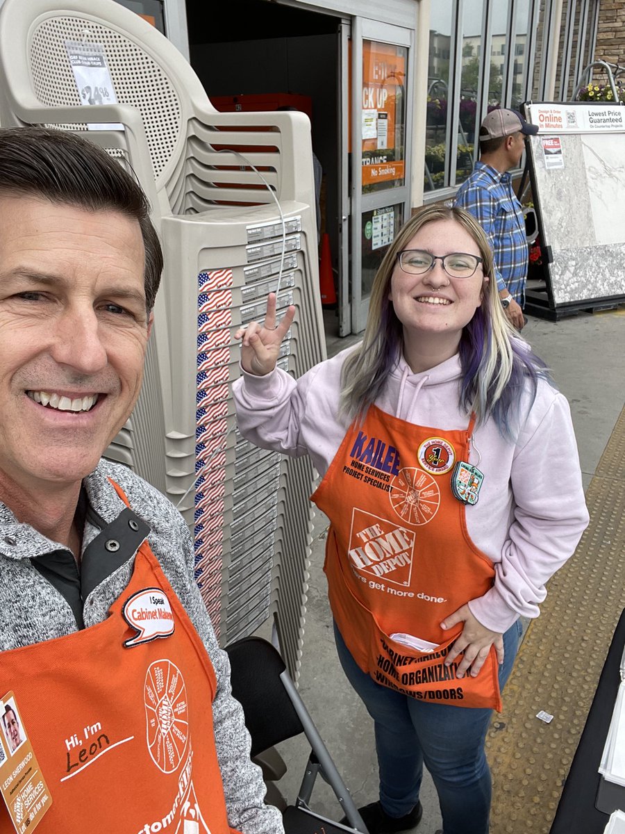 Mandy Russell tweet media