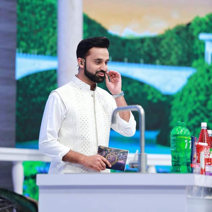 ShaneRamazanARY's tweet photo. Are you watching the #LIVE transmission of 1st Ramazan in #shaneramzan only on #arydigital? 

#waseembadami #monthofgood #mubarakmaheena #ramzanspecial #1stroza 
@WaseemBadami https://t.co/rE5mxuhwLS
