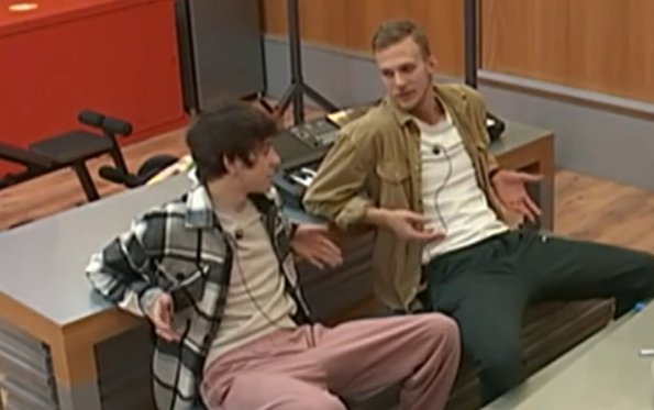 gliarchidizia's tweet photo. #AMICI21 #alex #alexwyse #leo #leolex
Ho perso anche i #leolex. π
Vi ricorderò sempre così: https://t.co/8beIzXG0Sl