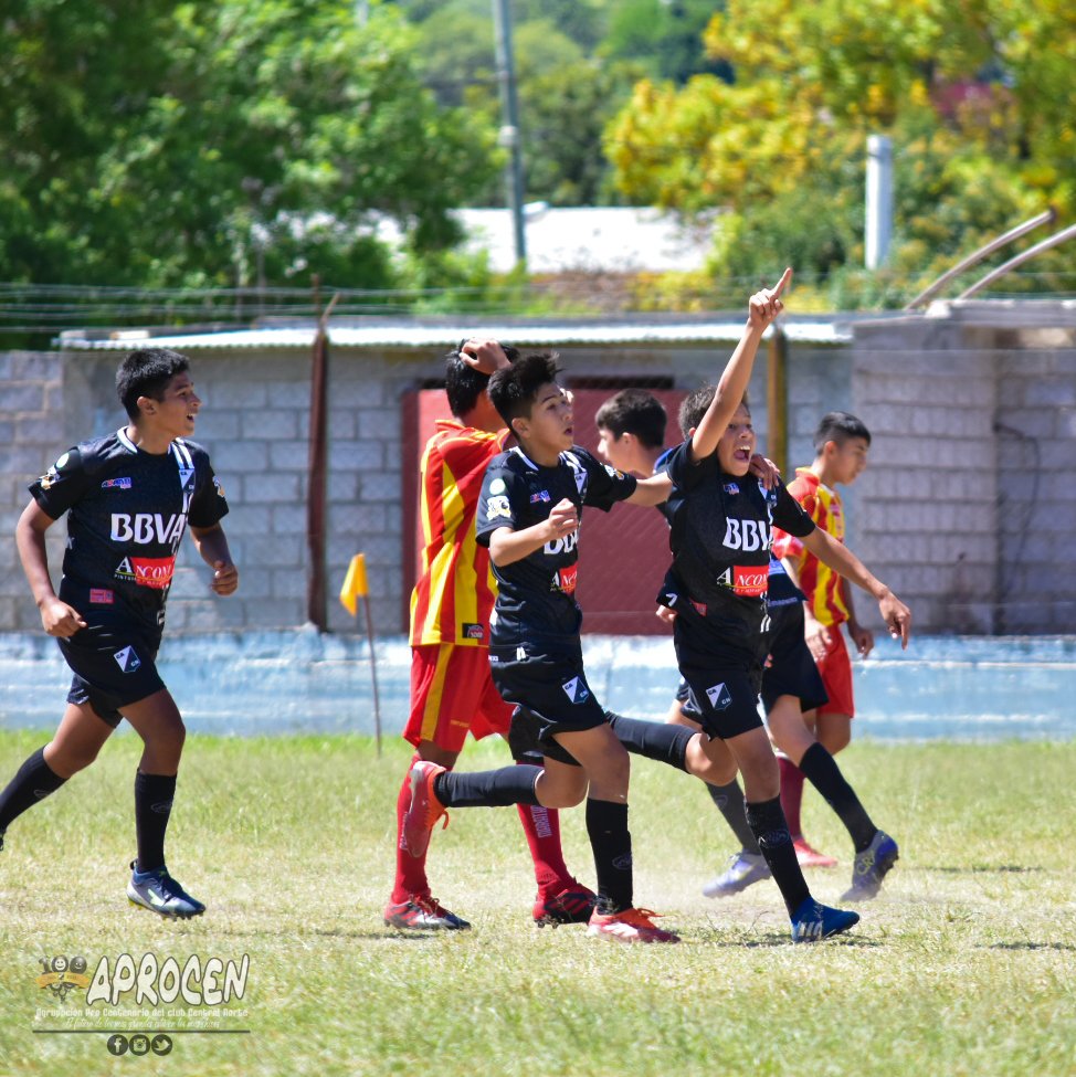 aprocen's tweet photo. #Inferiores ⚽ | 7° División 
⏰ Final del partido.
⚽️ #Mitre 2 - #CentralNorte 3
☑️  Goles: Alejandro Tapia, Tiziano Cabrera de penal y Ángel López 

#VamosLosPibes ⚫️⚪️ https://t.co/2jfTuhM079
