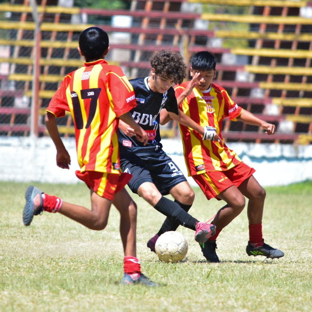 aprocen's tweet photo. #Inferiores ⚽ | 7° División 
⏰ Final del partido.
⚽️ #Mitre 2 - #CentralNorte 3
☑️  Goles: Alejandro Tapia, Tiziano Cabrera de penal y Ángel López 

#VamosLosPibes ⚫️⚪️ https://t.co/2jfTuhM079