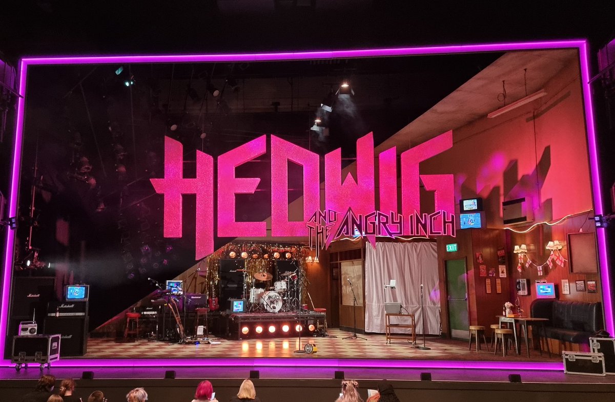 YarwoodPaul's tweet photo. Couldnt be more proud of my very talented husband @Divinadecampo after seeing #headwig @LeedsPlayhouse tonight #Congratulations https://t.co/YledKh0tqP