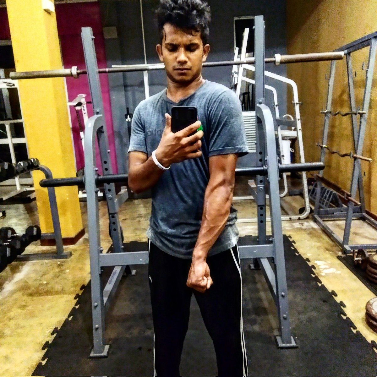 rivith15's tweet photo. #NewProfilePic https://t.co/X6CYUDqcrL