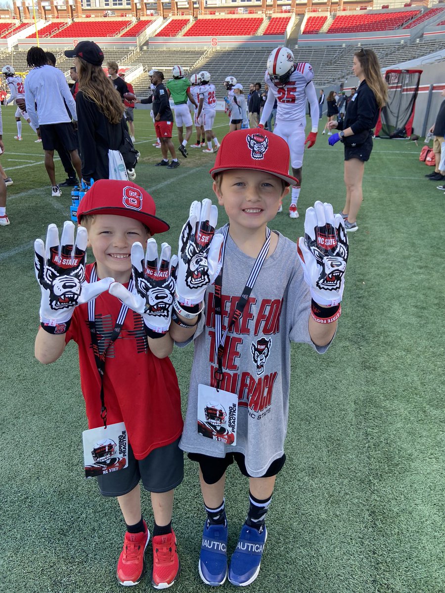 katieehenry12's tweet photo. Dear recruits, why pick @PackFootball?  Our house burned down 2 weeks ago, yesterday we were invited to practice, received an experience of a lifetime, bc they Care.  Wolfpack=family, once part of the PACK, good, bad or ugly, they got you. Thank you @_zaynlm @CoachTonyGibson https://t.co/hS4H7BrXPE