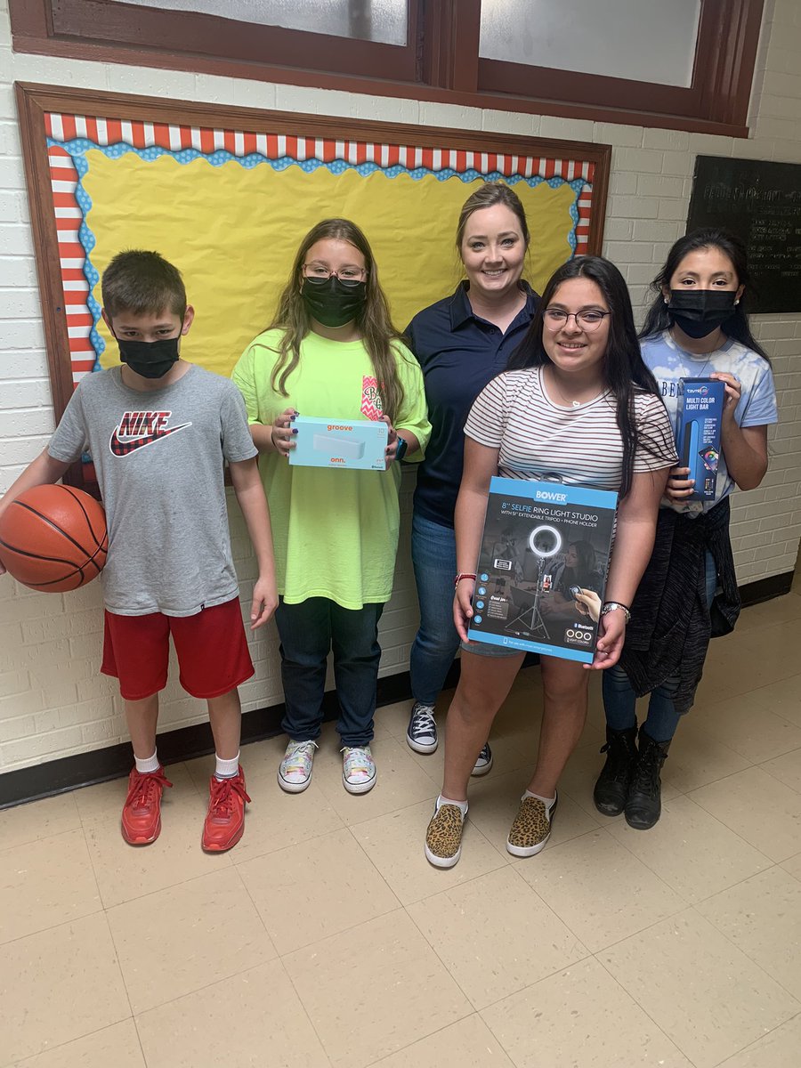 FMCElementary's tweet photo. STAAR Instructional Camp door prize winners on this beautiful Saturday.  We had a day full of fun and learning! https://t.co/hp3ZF6gK5D