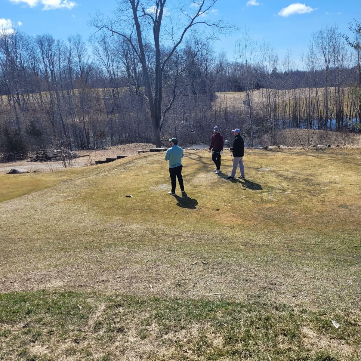Insulator_91's tweet photo. So good to be back on the golf course!! #timberridgelodge https://t.co/b54uug5eMe