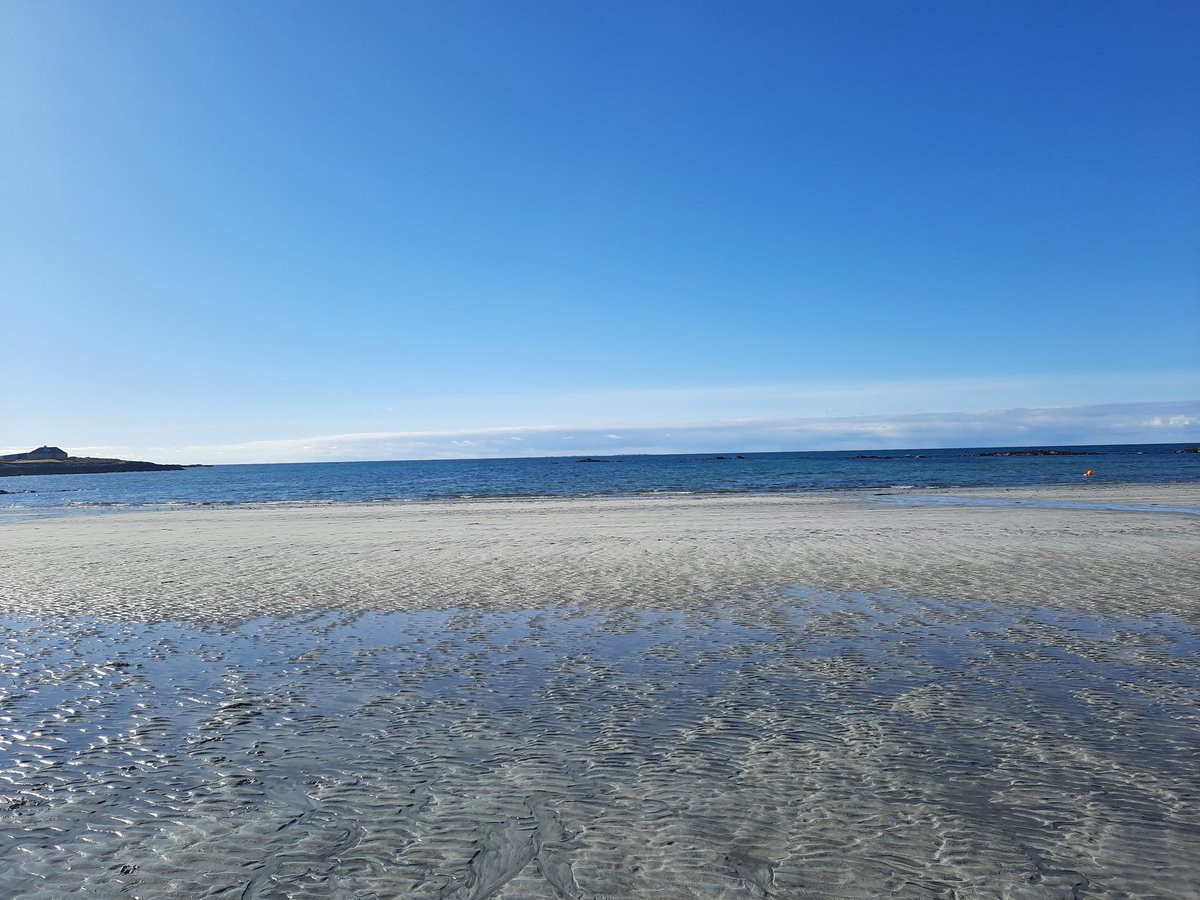 miss_shields89's tweet photo. Best beginnings to Easter Break 🥰 #benbecula #northuist #beach #gettingawayfromitall #familytime #scotland #myhappyplace https://t.co/kPtW3uIRqR