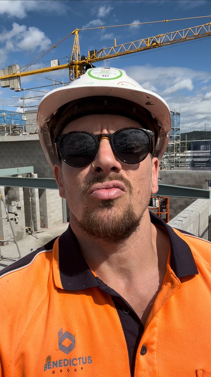 penlifts's tweet photo. Working hard or hardly working 😅 https://t.co/JHCzyFjhf5