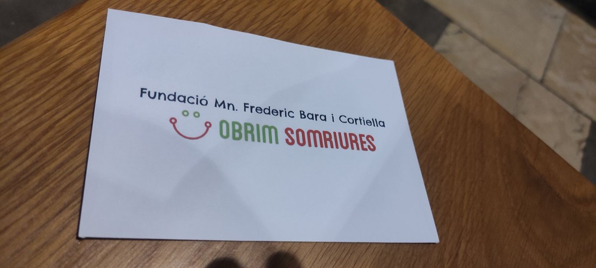 cambrareus's tweet photo. 👉La Cambra es suma a un altre acte solidari a la Prioral en benefici de la Fundació Mossèn Frederic Barà. 👏Convocatòria impecable organitzada per la Confraria Sant Just i Pastor amb l'actuació de la banda "Sones de Pasión". #SetmanaSantaReus https://t.co/FyrXCbCUSz