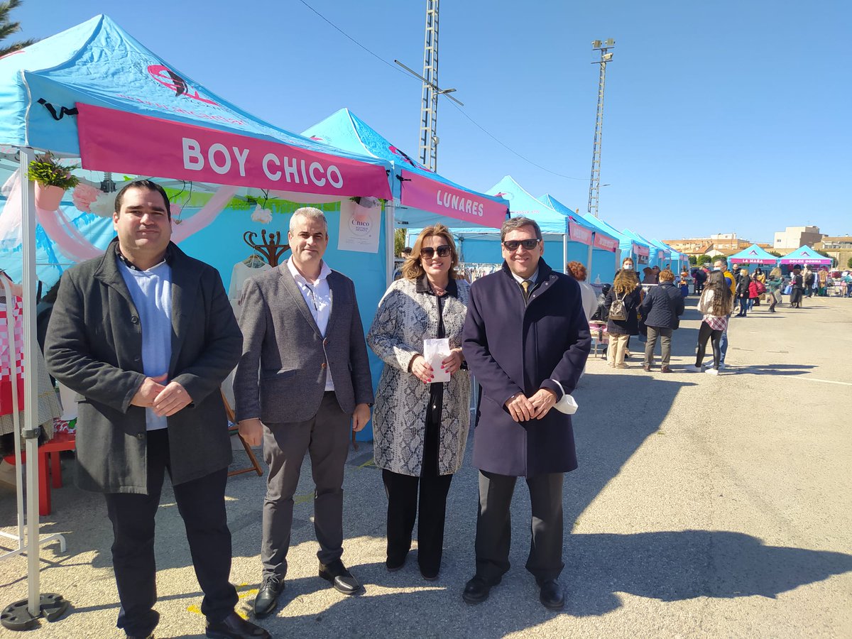 LiberalAlcanta's tweet photo. El Concejal Liberal,@Alejandrodgl,ha participado en la inauguración de la feria del comercio de Alcantarilla,con la presencia del DG de Comercio, @mmartinm_comex. Con el objetivo de fomentar el comercio de cercanía y poniendo en valor a los comerciantes de #Alcantarilla https://t.co/fANSraqNpz