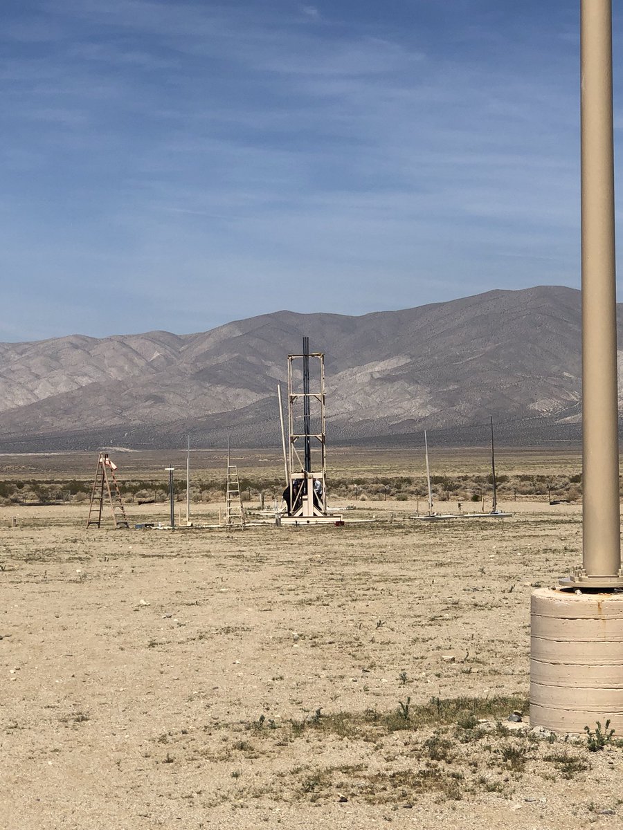 CU_SRL's tweet photo. Obsidian is vertical on the pad
#obsidianlaunch https://t.co/R8GFKqWiz6