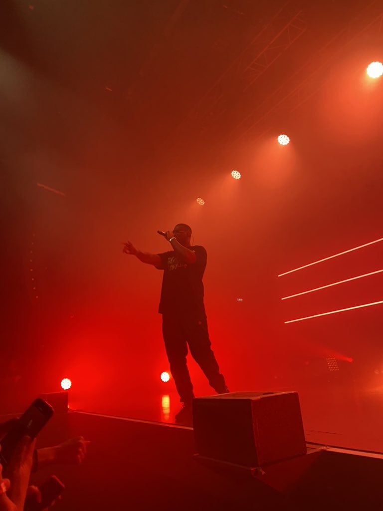 miniloupp's tweet photo. bref, hier j’ai été au concert de l’incroyable @PunchyDinos https://t.co/bmGQ9Ik4IO