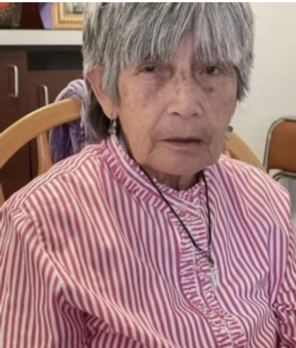 mpdespanol's tweet photo. Estamos pidiendo su ayuda en localizar a Susana Caballero, de 76 años, quien fue reportada como desaparecida.  Ella mide 5'02 ", 115 libras. Fue vista por última vez a las 9:30 a.m. en el área de Coral Way.  Si la ve o conoce su paradero, llame al 305-603-6300 o al 305-579-6111. https://t.co/4kHtFH6ENG