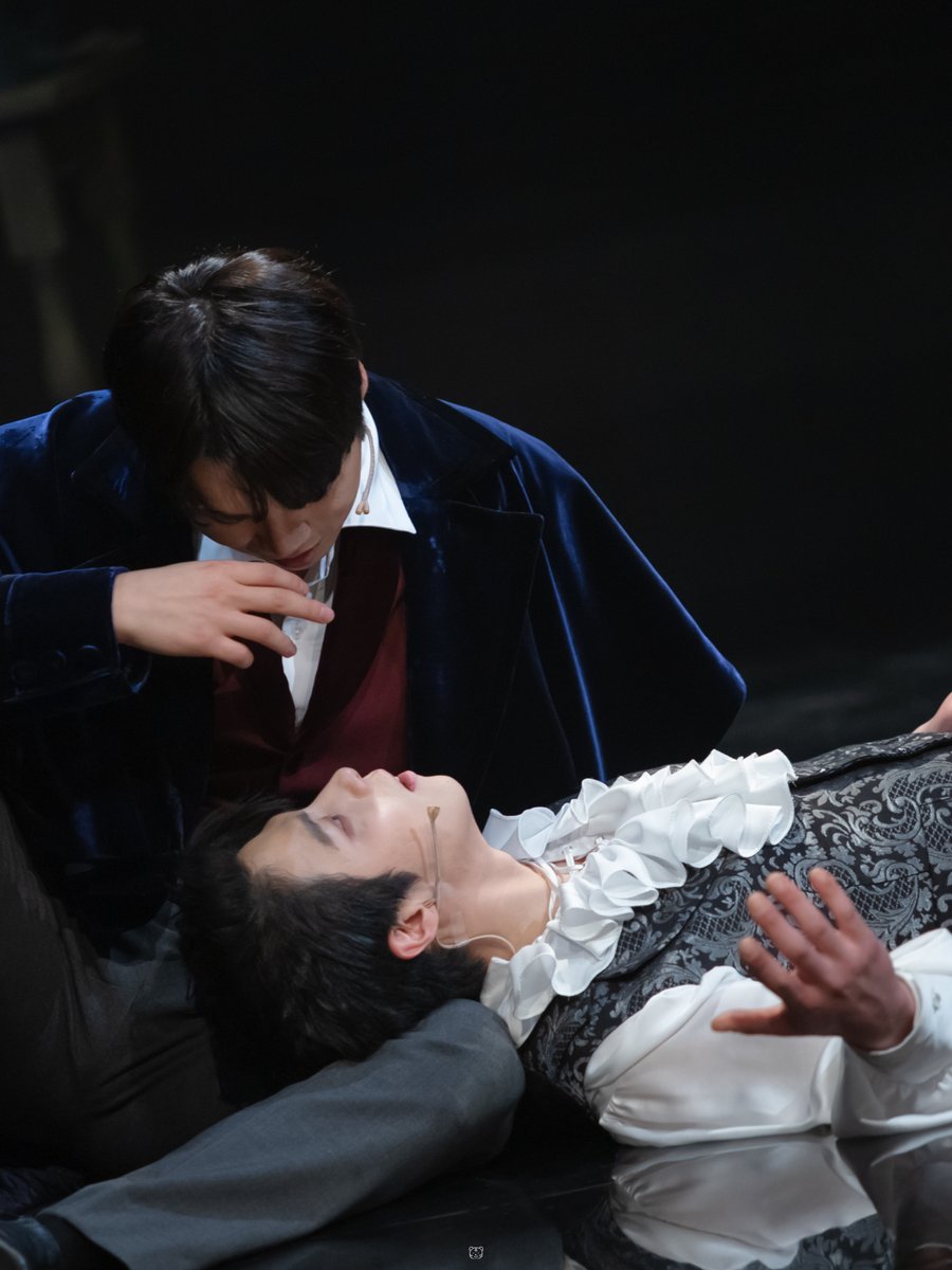 Grrr_terhyo's tweet image. ✒️220402 🎶더 테일 에이프릴 풀스🎶밤공✒️ 
-
조지 고든 바이런&amp;amp;루스벤 | #박정원 배우님