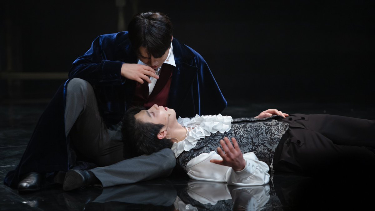 Grrr_terhyo's tweet image. ✒️220402 🎶더 테일 에이프릴 풀스🎶밤공✒️ 
-
조지 고든 바이런&amp;amp;루스벤 | #박정원 배우님