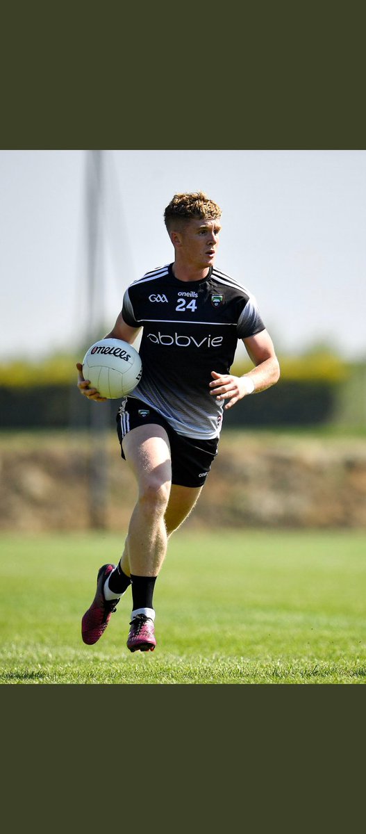 swinfordgaa's tweet photo. Everyone at Swinford GAA wish to express our condolences to the family, friends and clubmates in @currygaaclub of Red Óg Murphy

Thinking of you all at this terribly sad time, our sympathies to you and to Red Óg's family connections in Meelick

Ar dheis Dé go raibh a h-anam dílis https://t.co/6K49WrPFbb