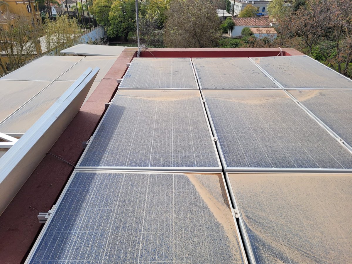 👉 Continuamos con la campaña de información sobre limpieza de placas solares 👈
💥 No es necesario que suba a ver cómo han quedado sus placas tras las lluvias. Se lo mostramos.
rosmarenergia.es
📍 Sus placas están rindiendo menos.
#energíasolar #autoconsumo #fotovoltaica